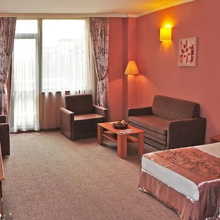 Real Hotell 3*